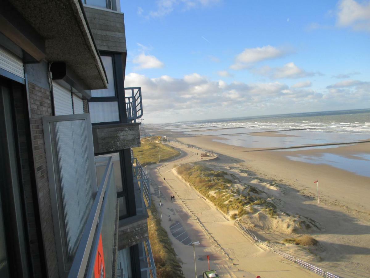 Studio On The Beach With Sea View Миделкерке Екстериор снимка