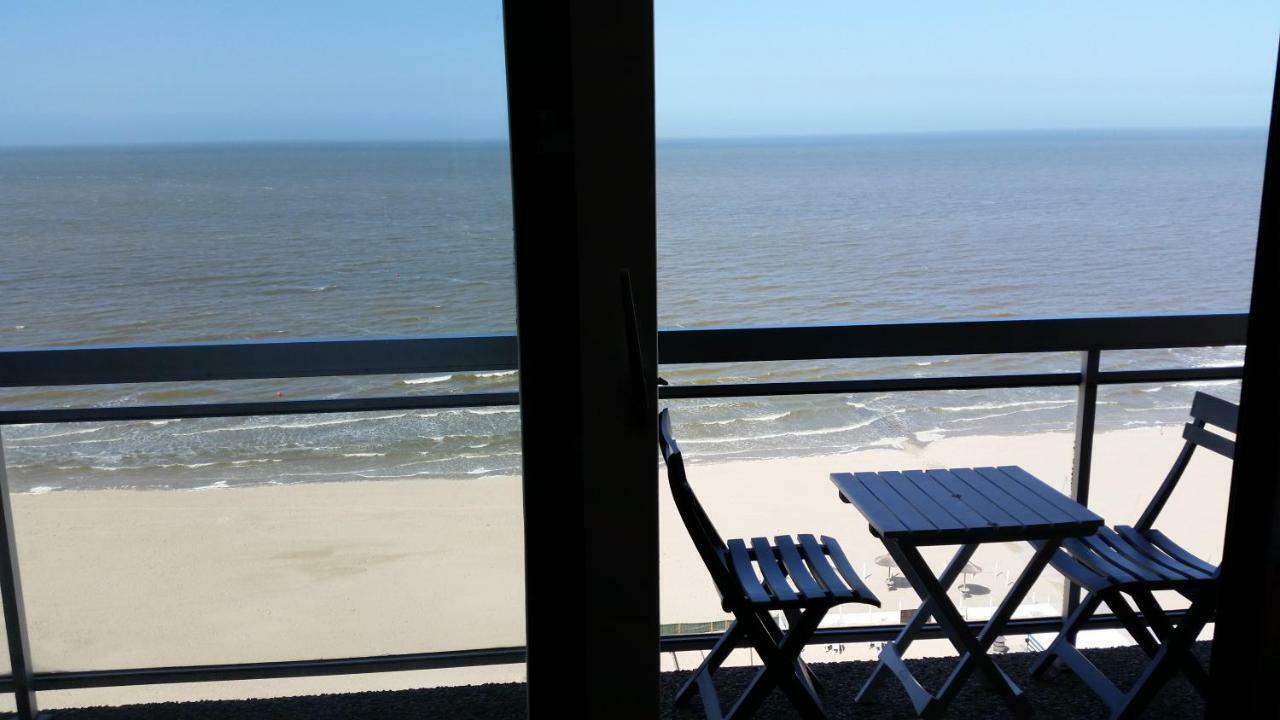 Studio On The Beach With Sea View Миделкерке Екстериор снимка